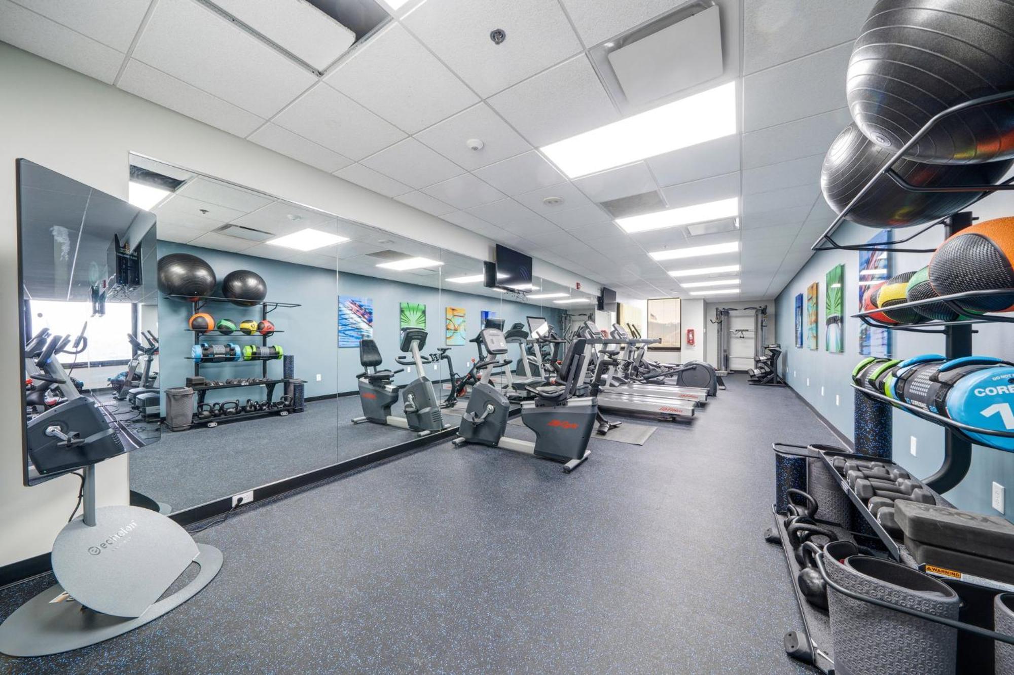Sweeping Stadium Views Wonderfully Located 24-7 Parking Gym Lounge Pittsburgh Exterior photo